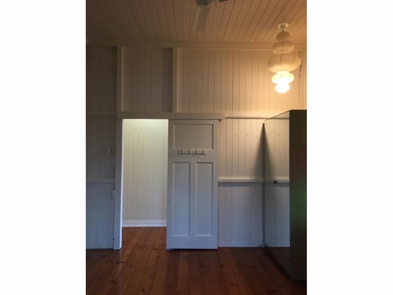 27 Jones Street, Wandal QLD 4700